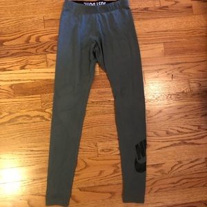 Green Nike Women’s leggings